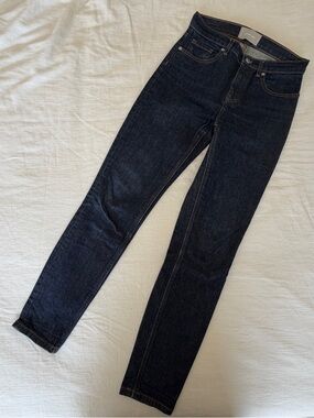 Everlane Women’s  Indigo Slim-Straight Jeans